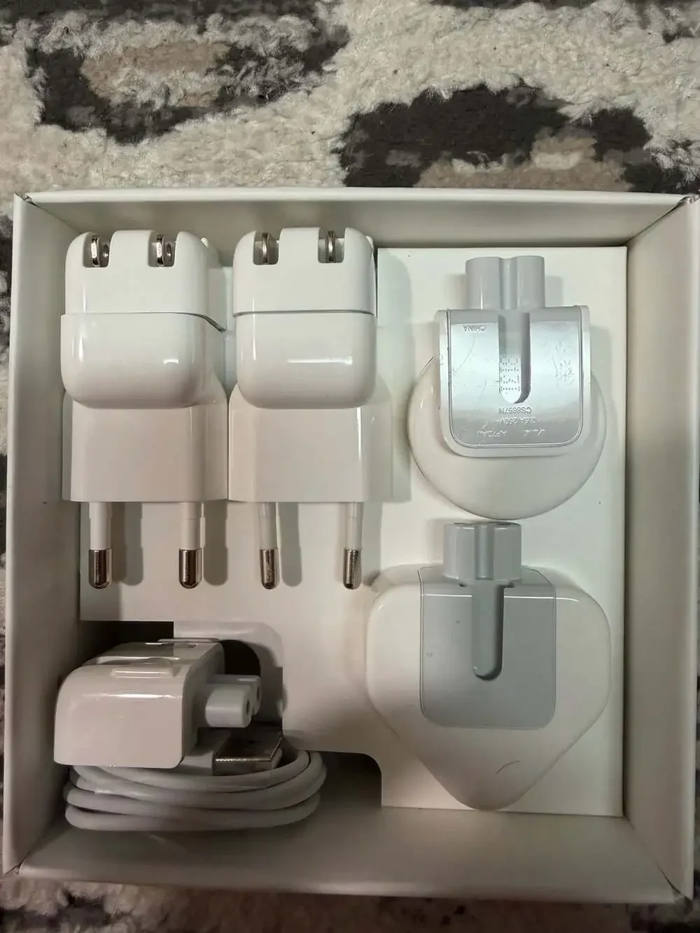Apple World Travel Adapter Kit